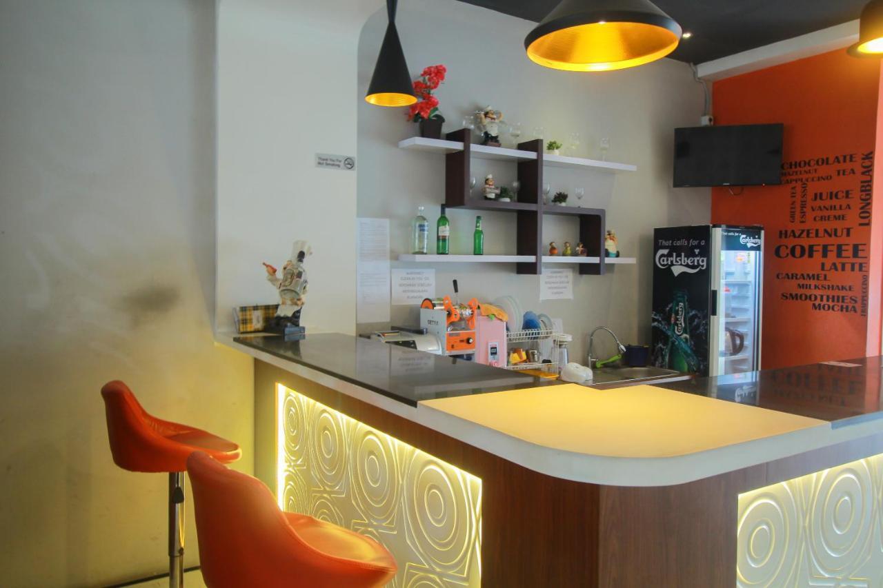Oyo 1825 Marcopolo Homestay Pekanbaru Kültér fotó
